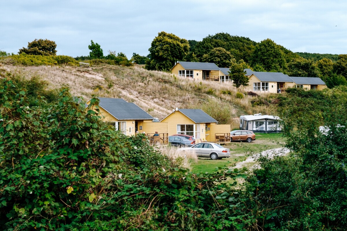 Hütten auf dem Campingplatz in Dänemark