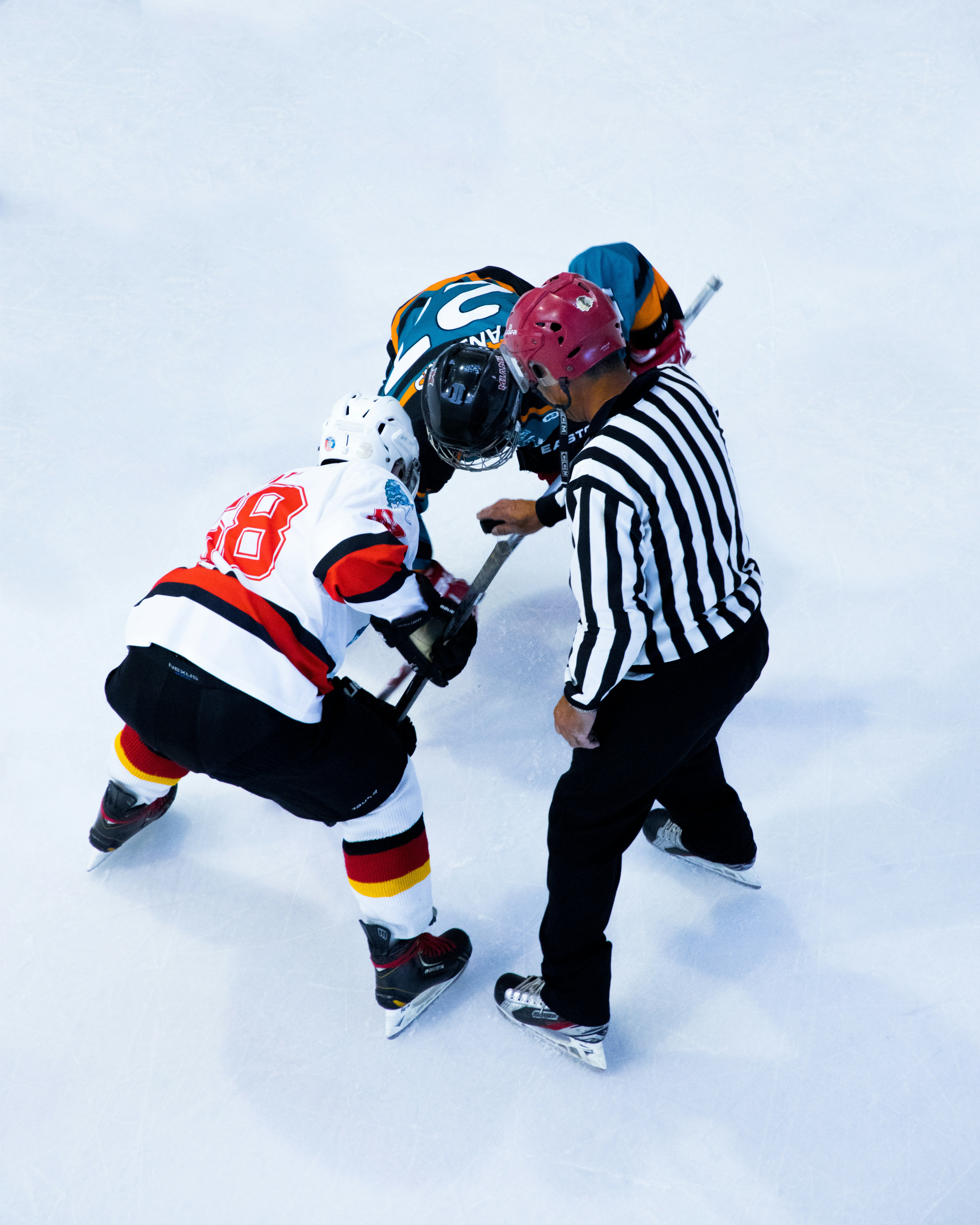 Eishockey Players on Track 