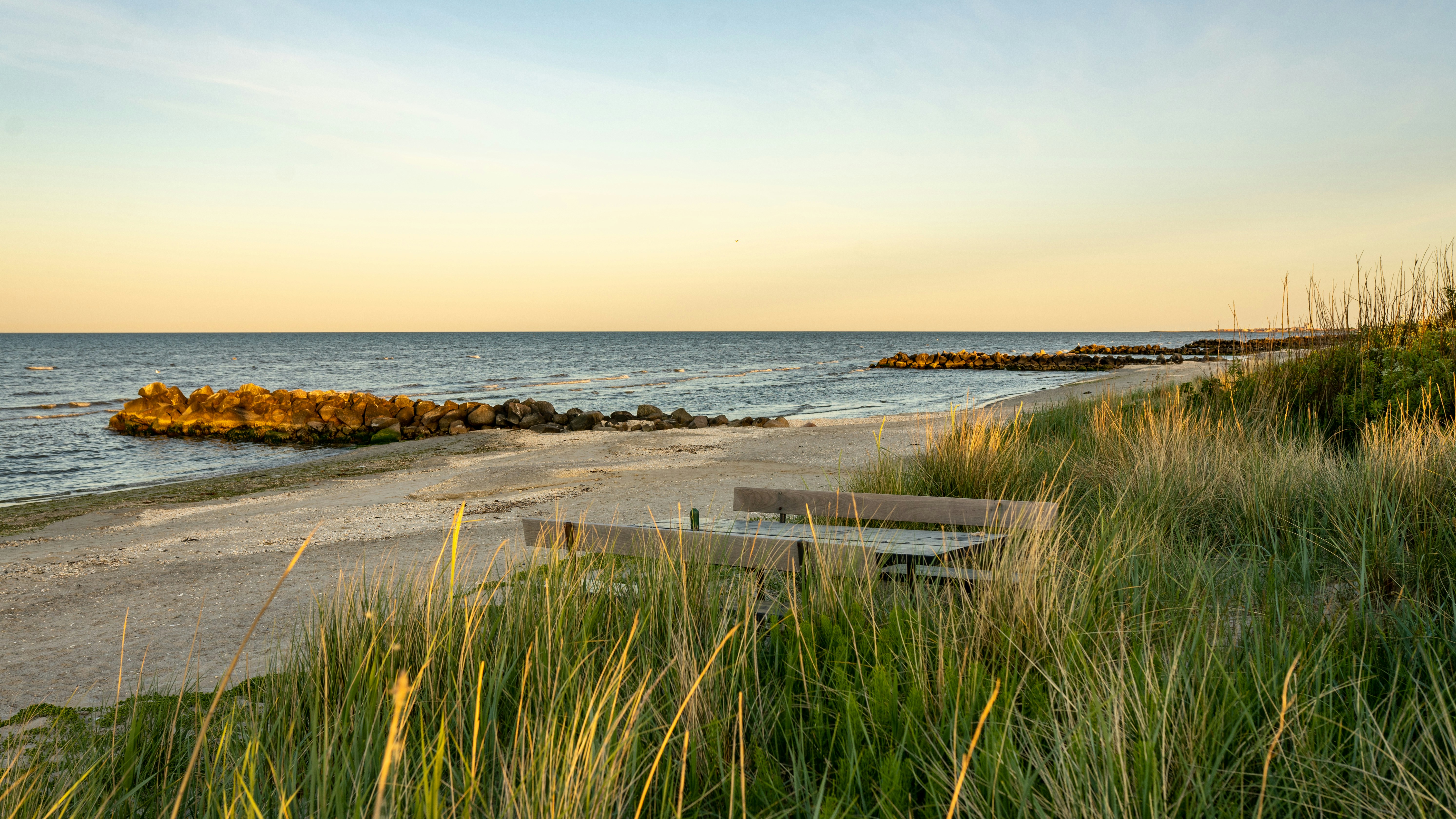 Dänische Küste im Sonnenuntergang