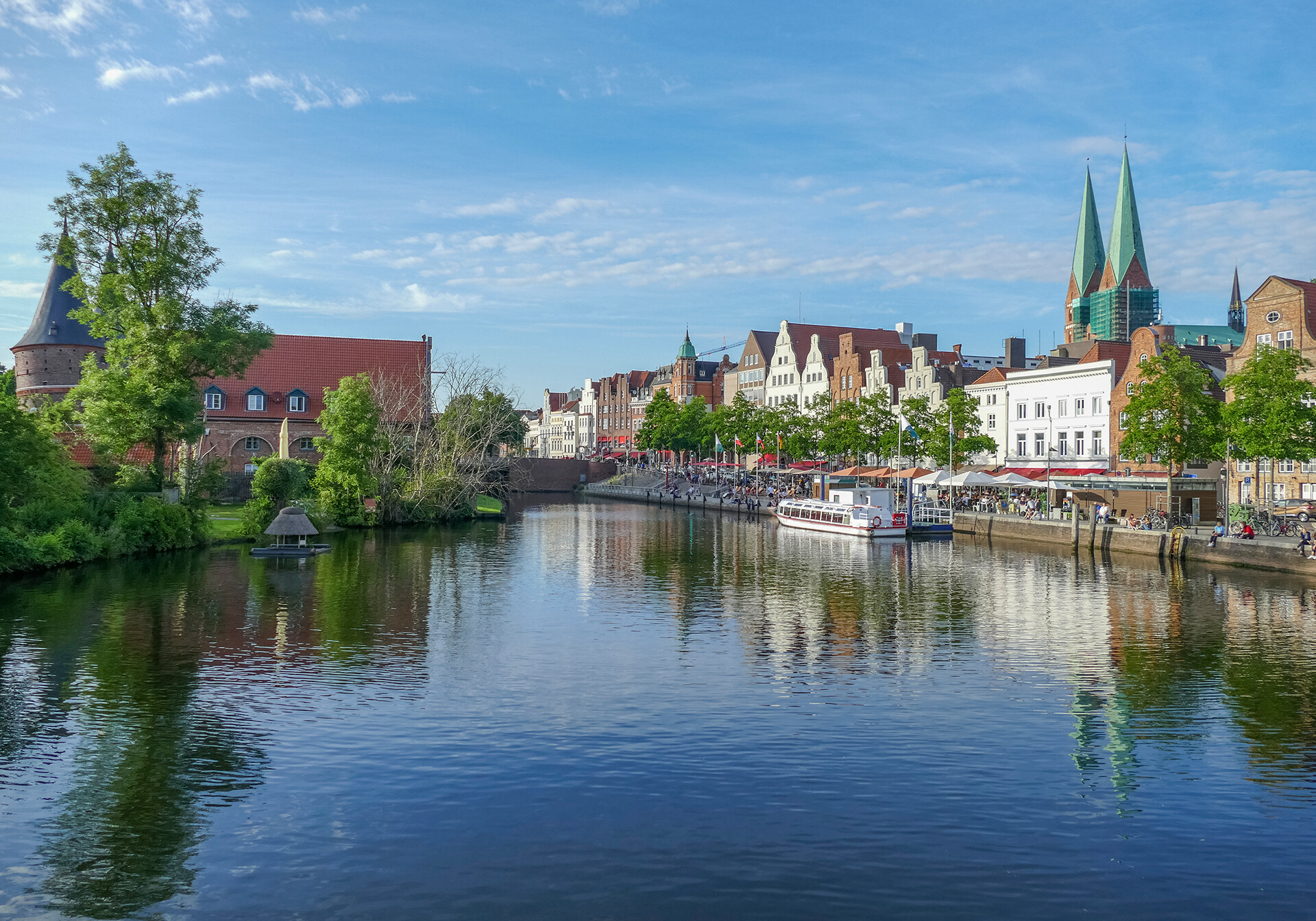 Lübeck set fra Travefloden