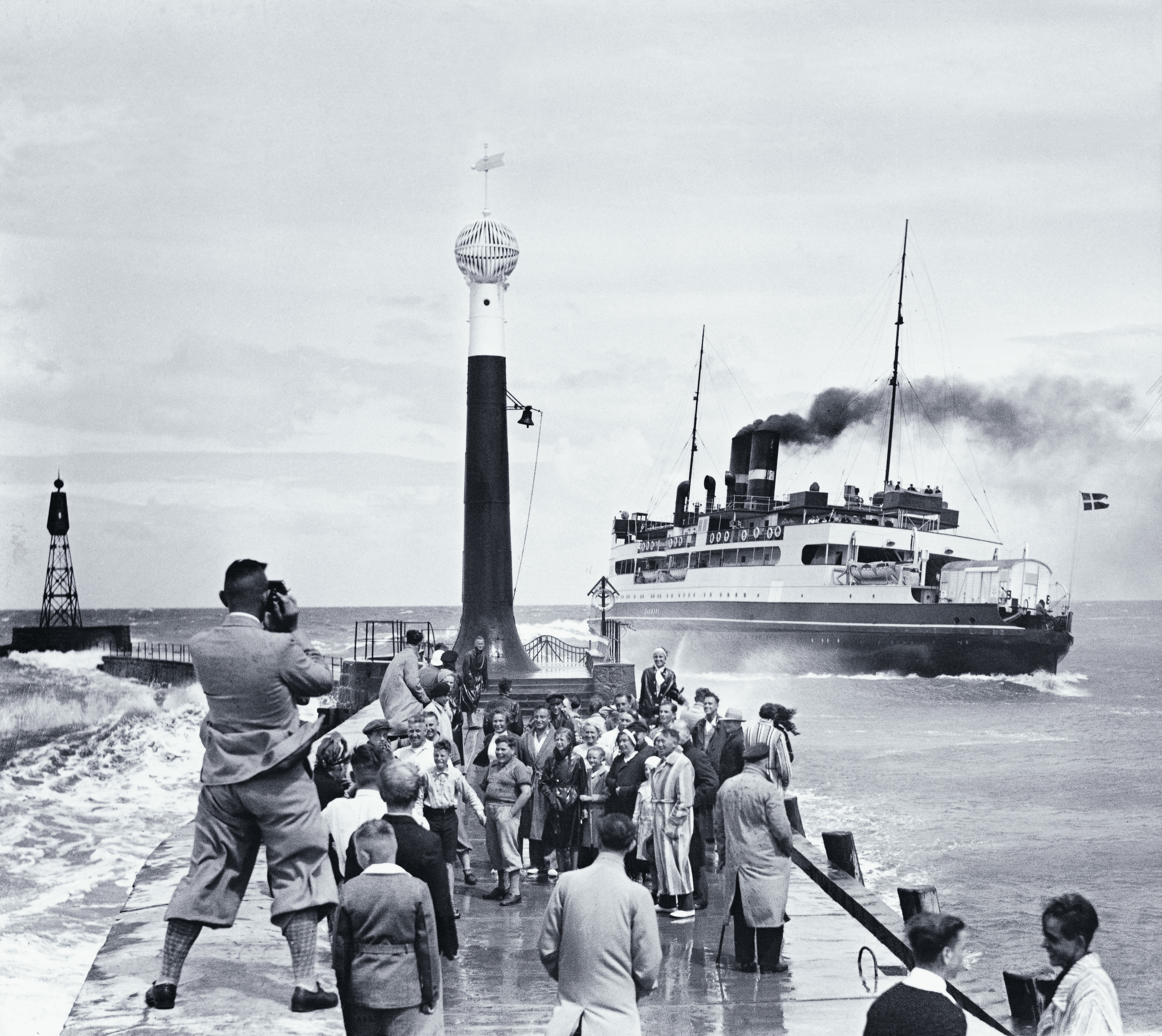 Dampfærgen Danmark under indsejling til Warnemünde en dag i 1938 Foto: Karl Eschenburg